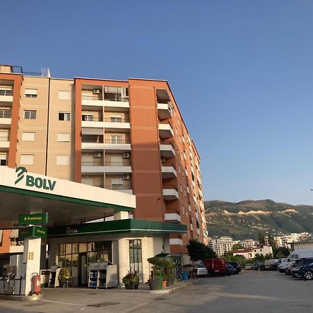 Hergi Apartament Vlore Luaran gambar